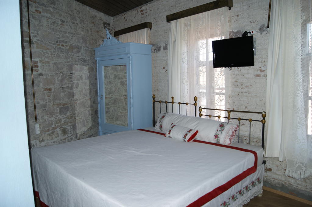 Mahzen Hotel Ayvalı Szoba fotó